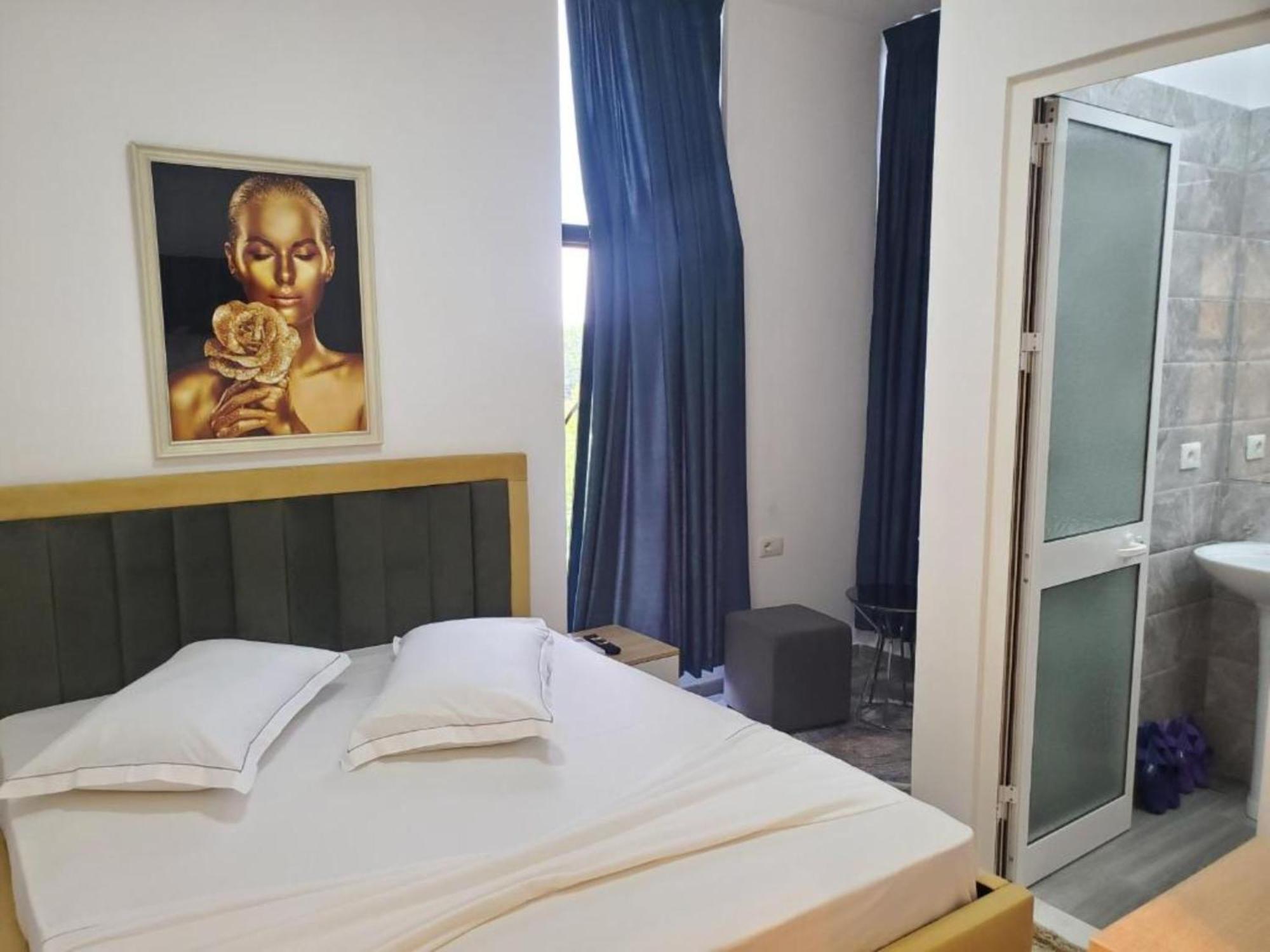 Bs Hotel Дуррес Экстерьер фото